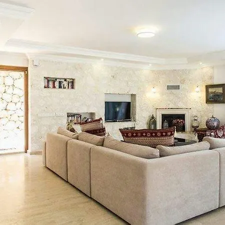 Villa Carillon *